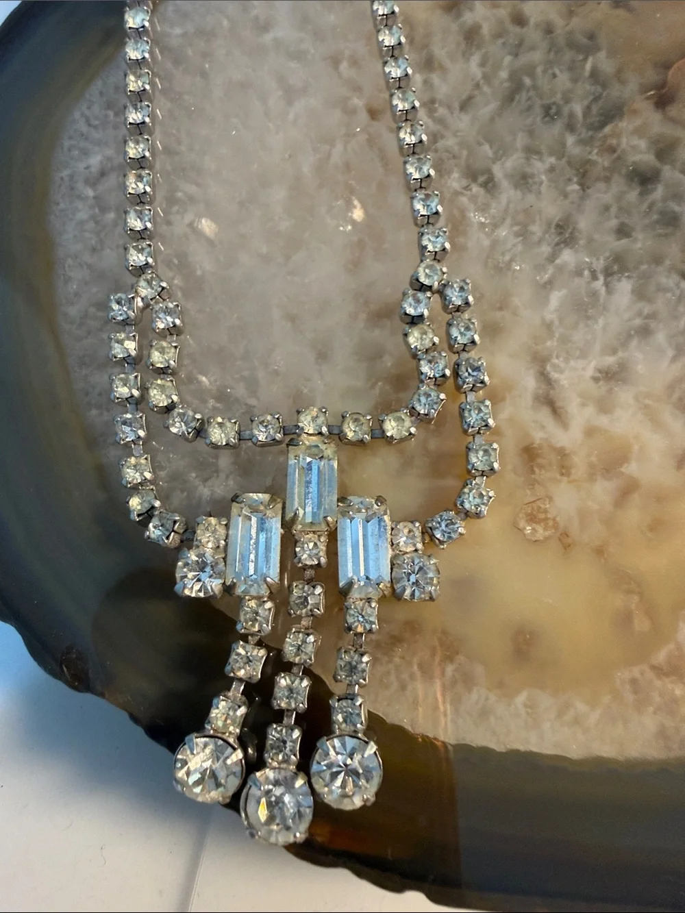 Vintage Rhinestone Drop Necklace in Women’s Jewelry Guc 14” prong set